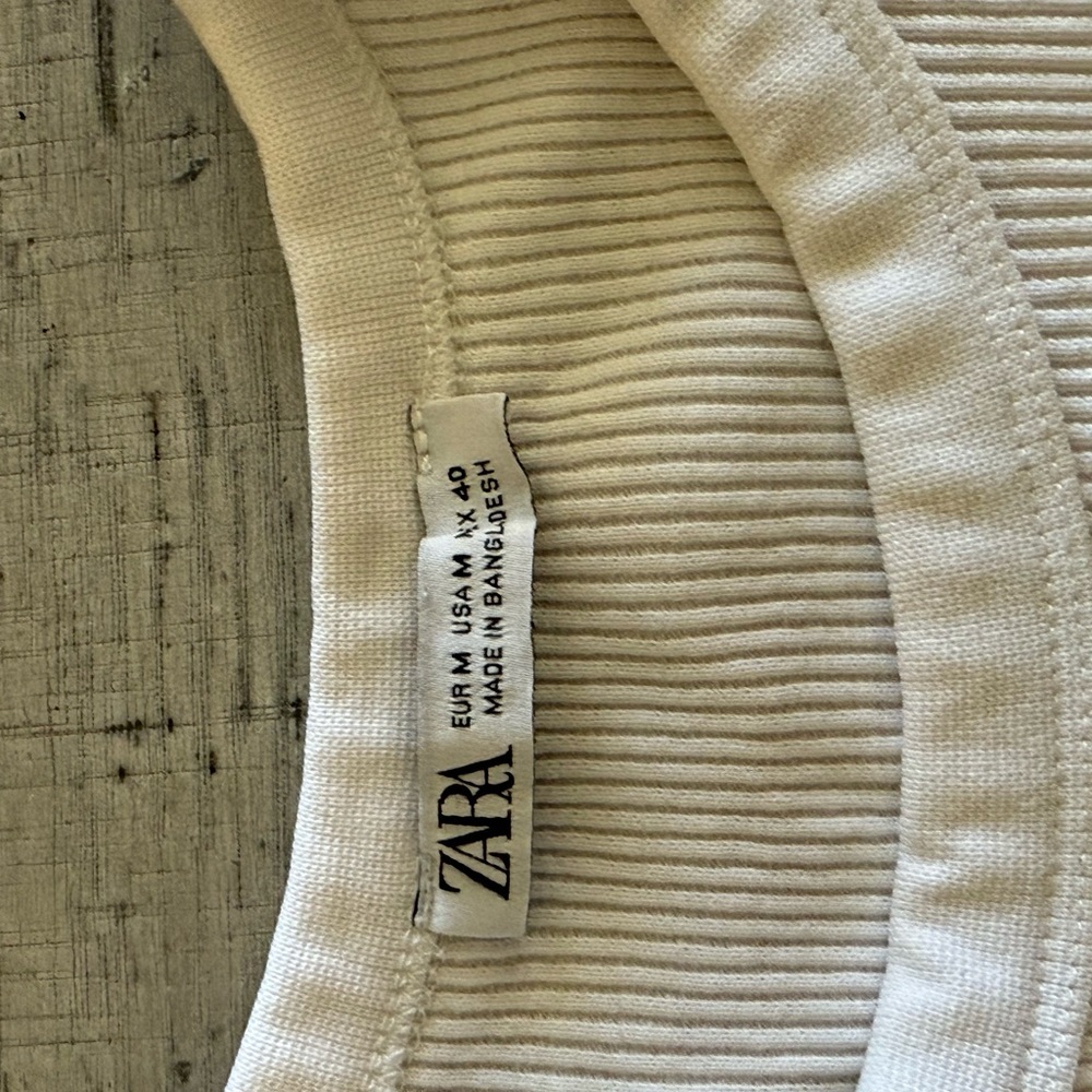 Zara Ribbed White Scoop Neck Shirt Size Medium - Picture 4 of 9